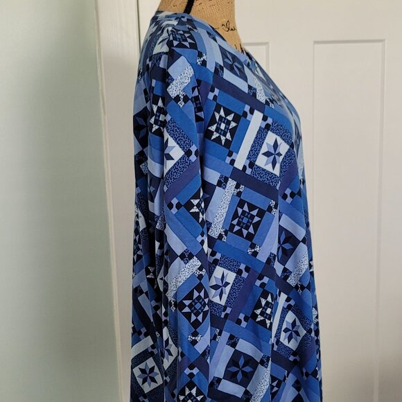 *Lands End Blue Geometric Print Long Sleeve T-shirt 2X, Pre-Owned Nice Condition - Picture 2 of 10